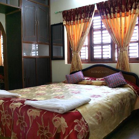 Elbrus Home Kathmandu Bilik gambar