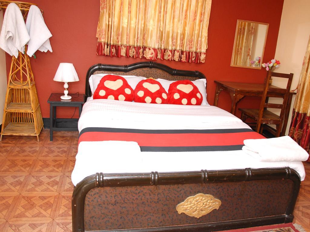 Elbrus Home Kathmandu Luaran gambar